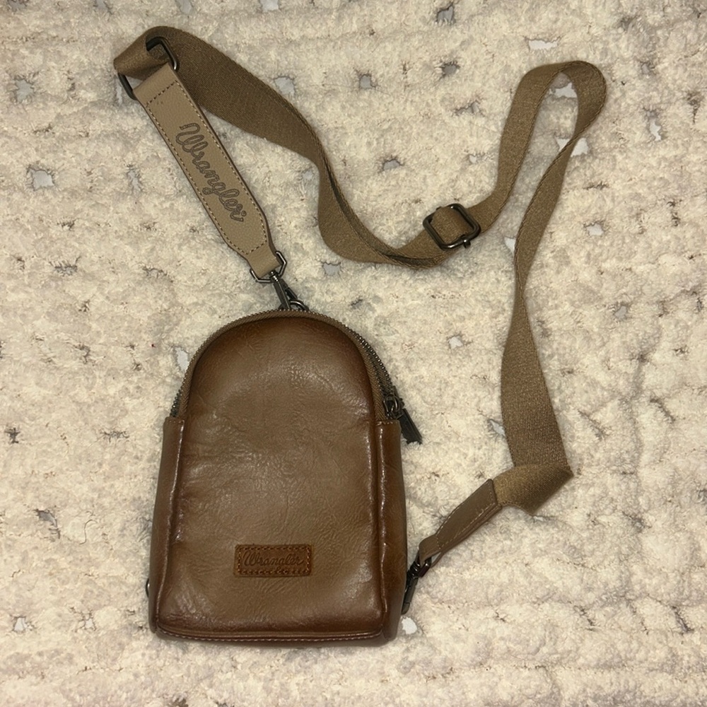 Wrangler Crossbody